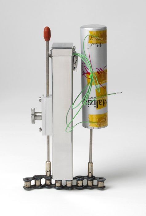 Małogabarytowy rejestrator temperatury nadzoruje proces obróbki cieplnej pojemników monoblokowych